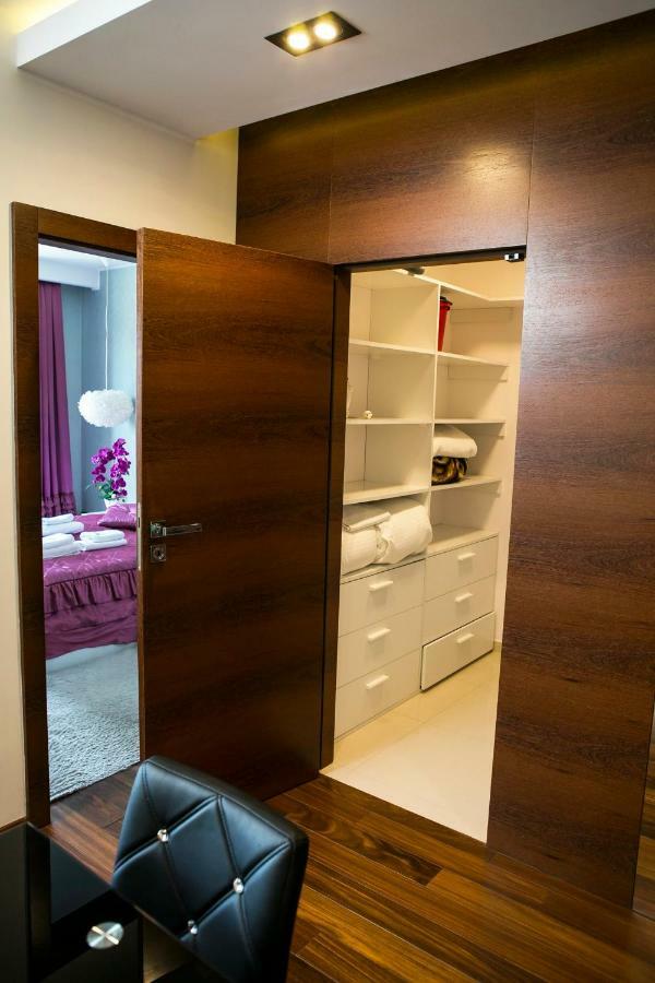 דירות גדנסק Apartament Amber Centrum Z Basenem מראה חיצוני תמונה